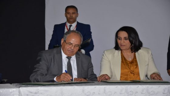 رئيس مجلس جهة درعة تافيلالت يوقع مذكرة تفاهم لأجل تهيئة المناطق الصناعية بالجهة و إحداث فضاء صناعي مندمج خاص بالخدمات المرحلة