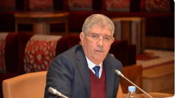 أحمد التويزي يوضح تصريحاته المثيرة للجدل حول “طحن الورق مع الدقيق”